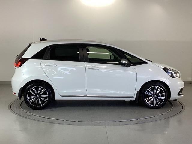 フィット e:HEVリュクス 純正メモリーナビ ドラレコ 全周囲カメラ エアコン 前後ソナー パワーウインドウ アイドリングストップ ETC車載器 前席シートヒーター レザーシート カーテンエアバック Bカメラ ABS USB(32枚目)