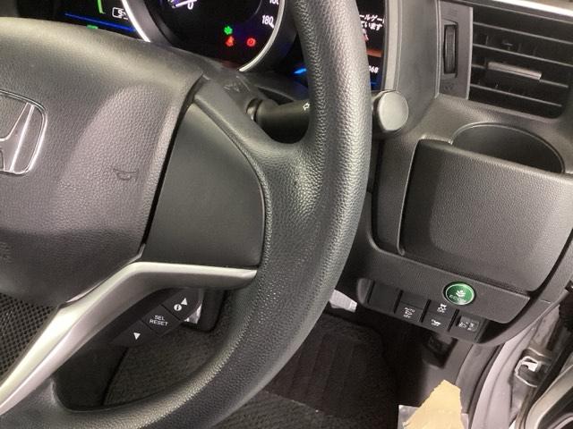 フィットハイブリッド Fパッケージ リアカメラ ETC メモリーナビ スマキー 運転席助手席エアバッグ ナビTV ECONモード キーレス 運転席エアバッグ オートエアコン ABS 地デジTV DVD視聴 パワーステアリング Rカメ(42枚目)