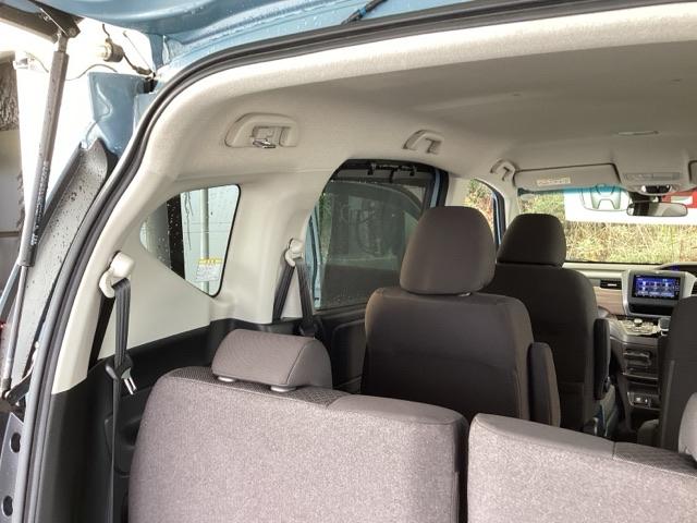 フリードハイブリッド ハイブリッド・Ｇホンダセンシング　両側電動スライドドア　リアカメラ　ＥＴＣ　スマキ－　両Ｐスラドア　Ａクルコン　ＬＥＤヘットランプ　シートヒーター付　ナビＴＶ　Ｂカメラ　フルセグ地デジ　アイストップ　助手席エアバッグ　ＤＶＤ再生　３列（63枚目）