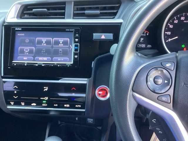 フィット 13G・Lホンダセンシング 純正ナビ フルセグ リアカメラ Bカメ スマキー USBポート イモビ フルオートエアコン LEDヘッドライト サイドエアバック キーフリー Wエアバック オートクルーズ パワーステアリング DVD(2枚目)