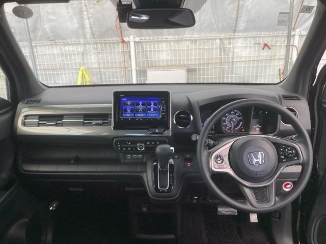 Ｎ－ＷＧＮカスタム Ｌホンダセンシング　純正ナビ　フルセグ　リアカメラ　コーナーセンサ　横滑り防止機能　盗難防止システム　パワーステアリング　サイドエアバッグ　フルオートエアコン　バックカメラ　ＥＴＣ車載器　ＬＥＤヘッドライト　ＤＶＤ（3枚目）