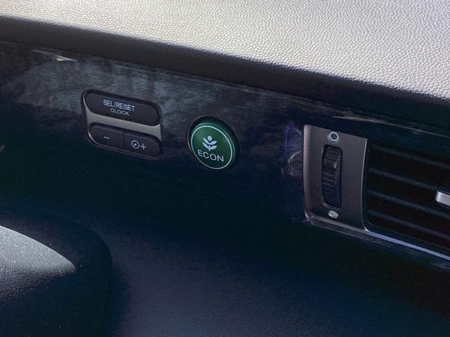 �d�b�n�m�X�C�b�`����ŃG���W����~�b�V�����A�G�A�R���Ȃǂ𑍍��I�ɐ���A�R����悭����悤�N���}���撣��܂��B