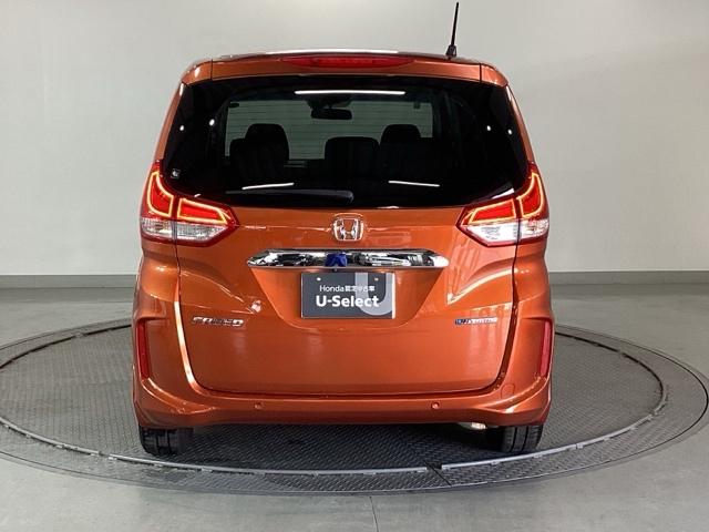 フリードハイブリッド ハイブリッド・Ｇホンダセンシング　純正メモリーナビ　両側電動スライドドア　アダプティブクルーズＣ　衝突安全ボディ　ＢＬＵＥＴＯＯＴＨ　車線逸脱防止　Ｗエアバッグ　ミュージックプレイヤー接続可　記録簿付　ＤＶＤ再生　Ｒカメ　Ｓヒーター（9枚目）