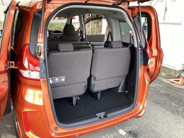 フリードハイブリッド ハイブリッド・Ｇホンダセンシング　純正メモリーナビ　両側電動スライドドア　アダプティブクルーズＣ　衝突安全ボディ　ＢＬＵＥＴＯＯＴＨ　車線逸脱防止　Ｗエアバッグ　ミュージックプレイヤー接続可　記録簿付　ＤＶＤ再生　Ｒカメ　Ｓヒーター（19枚目）