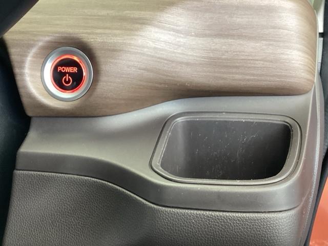 フリードハイブリッド ハイブリッド・Ｇホンダセンシング　純正メモリーナビ　両側電動スライドドア　アダプティブクルーズＣ　衝突安全ボディ　ＢＬＵＥＴＯＯＴＨ　車線逸脱防止　Ｗエアバッグ　ミュージックプレイヤー接続可　記録簿付　ＤＶＤ再生　Ｒカメ　Ｓヒーター（45枚目）