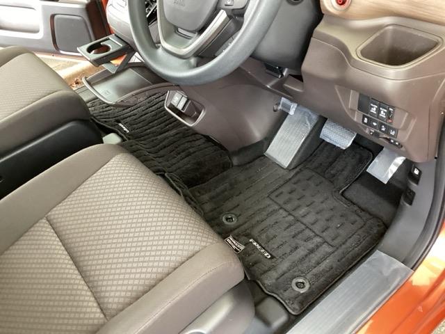 フリードハイブリッド ハイブリッド・Ｇホンダセンシング　純正メモリーナビ　両側電動スライドドア　アダプティブクルーズＣ　衝突安全ボディ　ＢＬＵＥＴＯＯＴＨ　車線逸脱防止　Ｗエアバッグ　ミュージックプレイヤー接続可　記録簿付　ＤＶＤ再生　Ｒカメ　Ｓヒーター（52枚目）