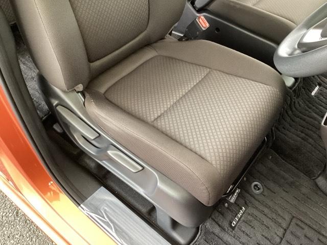 フリードハイブリッド ハイブリッド・Ｇホンダセンシング　純正メモリーナビ　両側電動スライドドア　アダプティブクルーズＣ　衝突安全ボディ　ＢＬＵＥＴＯＯＴＨ　車線逸脱防止　Ｗエアバッグ　ミュージックプレイヤー接続可　記録簿付　ＤＶＤ再生　Ｒカメ　Ｓヒーター（56枚目）