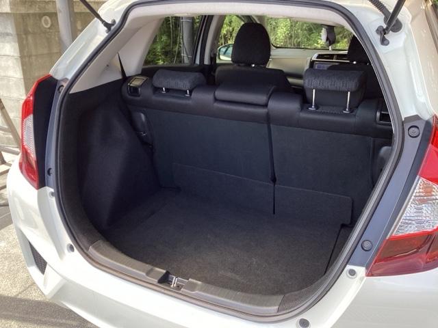 フィット 13G・Fパッケージ 純正ナビ ワンセグ リアカメラ イモビ DVD再生可能 スマ-トキ- VSA ETC付き 助手席エアバッグ Rカメラ オートエアコン エアバック PS キ-フリ- 1セグ PW ABS TVナビ(20枚目)