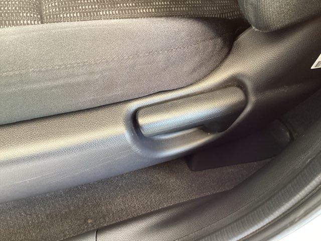 フィット 13G・Fパッケージ 純正ナビ ワンセグ リアカメラ イモビ DVD再生可能 スマ-トキ- VSA ETC付き 助手席エアバッグ Rカメラ オートエアコン エアバック PS キ-フリ- 1セグ PW ABS TVナビ(38枚目)