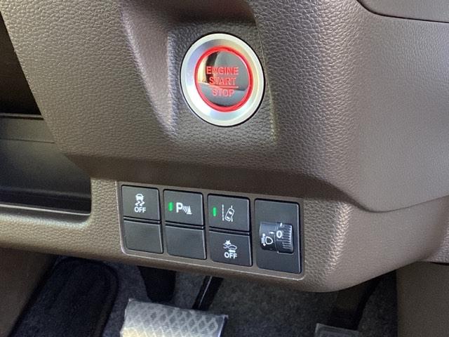 Ｎ－ＷＧＮ Ｌホンダセンシング　メモリーナビ　ＥＴＣ　リアカメラ　Ｂモニタ　誤発進抑制　禁煙車　ＬＥＤランプ　シートヒータ　ＤＶＤ　フルセグ　横滑り防止機能　ＵＳＢポート　パーキングセンサー　セキュリティアラーム　キーフリー　記録簿（16枚目）