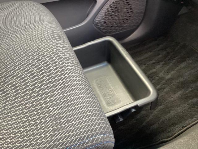 ムーヴ カスタムXハイパーSA メモリーナビ フルセグ ETC LEDヘッド 地デジ DVD再生 スマートキー キーレス ABS Wエアバック セキュリティー ナビ&TV 横滑防止装置 衝突軽減ブレーキシステム AUTOエアコン(31枚目)