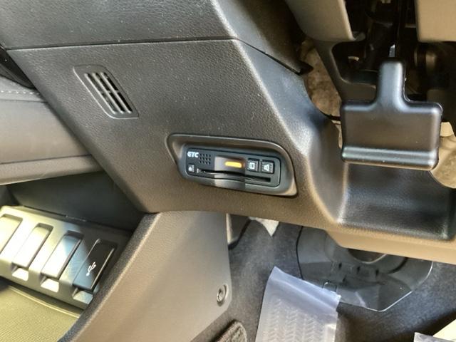 ヴェゼル ハイブリッドZ・ホンダセンシング 純正ナビ フルセグ リアカメラ レーダーサポート DVD再生機能 横滑り防止システム バックアイカメラ 盗難防止装置 シートヒーター付 スマ-トキ- ECOモード パワーウィンド サイドエアバッグ(16枚目)