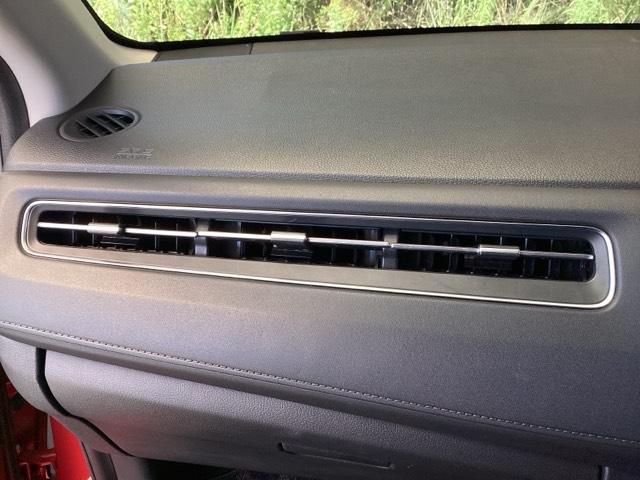 ヴェゼル ハイブリッドZ・ホンダセンシング 純正ナビ フルセグ リアカメラ レーダーサポート DVD再生機能 横滑り防止システム バックアイカメラ 盗難防止装置 シートヒーター付 スマ-トキ- ECOモード パワーウィンド サイドエアバッグ(37枚目)