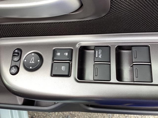 フリード G メモリーナビ ETC リアカメラ Aクルーズ 記録簿 3列シート LEDヘッドライト パワーウインドウ 地デジ Rカメラ イモビ VSA USB エアコン エアバッグ スマートキー ECONモード(25枚目)