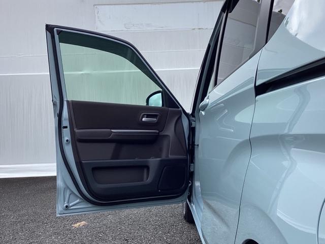 フリード G メモリーナビ ETC リアカメラ Aクルーズ 記録簿 3列シート LEDヘッドライト パワーウインドウ 地デジ Rカメラ イモビ VSA USB エアコン エアバッグ スマートキー ECONモード(27枚目)