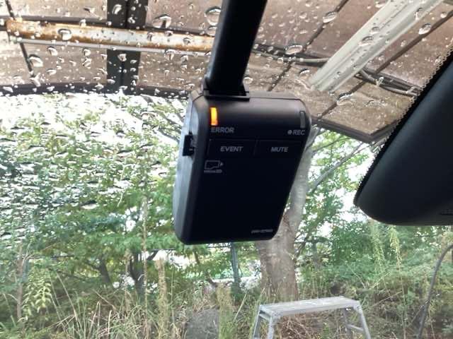 フィット e:HEVホーム 純正ナビ フルセグ リアカメラ 前後誤発進抑制機能 クリソナ 助手席エアバッグ 運転席エアバッグ アイドリングストップ LEDライト USB接続 バックカメラ ABS サイドエアバッグ スマートキー(23枚目)