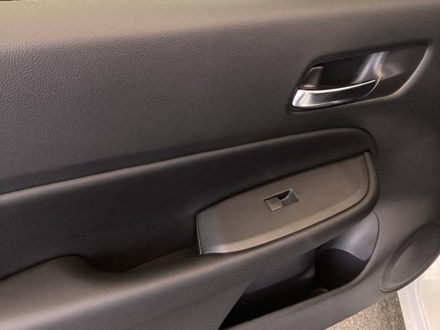 フィット e:HEVホーム 純正ナビ フルセグ リアカメラ 前後誤発進抑制機能 クリソナ 助手席エアバッグ 運転席エアバッグ アイドリングストップ LEDライト USB接続 バックカメラ ABS サイドエアバッグ スマートキー(39枚目)