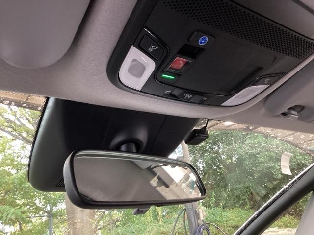 フィット e:HEVホーム 純正ナビ フルセグ リアカメラ 前後誤発進抑制機能 クリソナ 助手席エアバッグ 運転席エアバッグ アイドリングストップ LEDライト USB接続 バックカメラ ABS サイドエアバッグ スマートキー(46枚目)