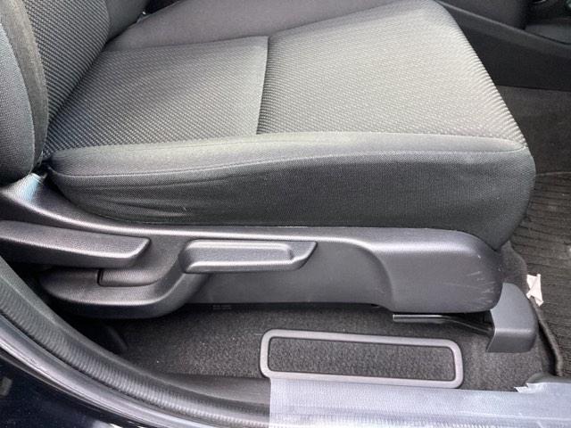 ヴェゼル Ｇ　メモリーナビ　ＥＴＣ　横滑り防止機能　スマートキー　イモビ　アイドリングストップ機能　ＡＢＳ　キーレス　ＤＶＤ再生　パワーウィンドウ　オートエアコン　パワーステアリング　エアバッグ（22枚目）