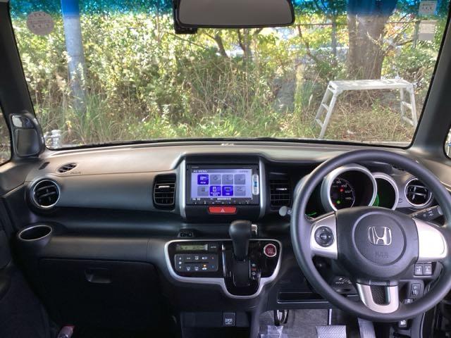 N-BOX GSSパッケージ 純正ナビ あんしんパッケージ リアカメラ W電動ドア ブレーキサポート ダブルエアバック TVナビ イモビ 1セグTV スマートキー&プッシュスタート DVD視聴可 ベンチシ-ト フルオートエアコン(3枚目)