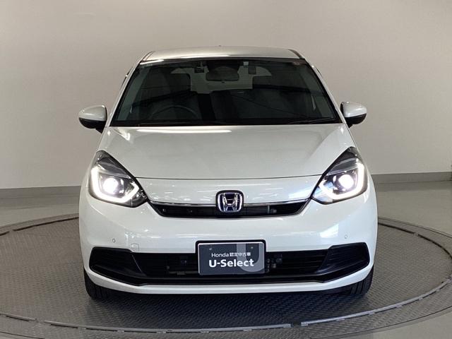 フィット e:HEVホーム 試乗車 メモリーナビ ドラレコ ETC 前後誤発進抑制機能 助手席エアバッグ 運転席エアバッグ アイドリングストップ 禁煙 LEDライト USB接続 バックカメラ ABS サイドエアバッグ DVD再生(7枚目)