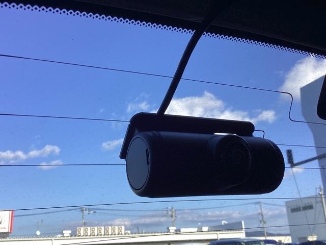 フィット e:HEVホーム 試乗車 メモリーナビ ドラレコ ETC 前後誤発進抑制機能 助手席エアバッグ 運転席エアバッグ アイドリングストップ 禁煙 LEDライト USB接続 バックカメラ ABS サイドエアバッグ DVD再生(15枚目)