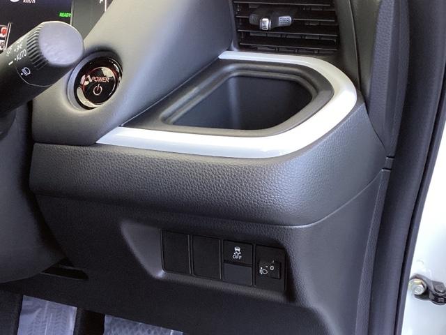 フィット e:HEVホーム 試乗車 メモリーナビ ドラレコ ETC 前後誤発進抑制機能 助手席エアバッグ 運転席エアバッグ アイドリングストップ 禁煙 LEDライト USB接続 バックカメラ ABS サイドエアバッグ DVD再生(17枚目)