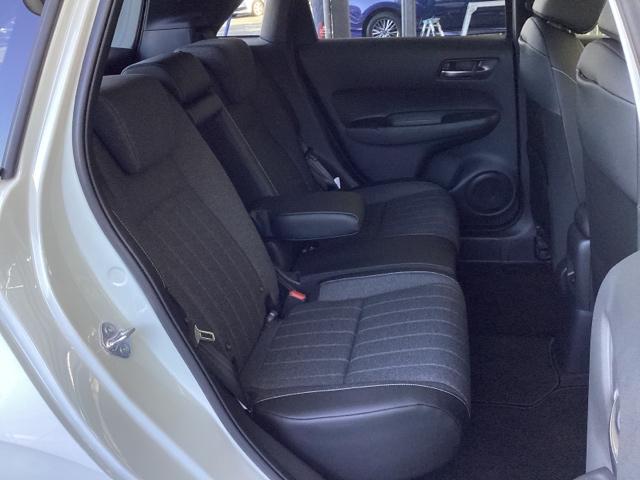 フィット e:HEVホーム 試乗車 メモリーナビ ドラレコ ETC 前後誤発進抑制機能 助手席エアバッグ 運転席エアバッグ アイドリングストップ 禁煙 LEDライト USB接続 バックカメラ ABS サイドエアバッグ DVD再生(19枚目)