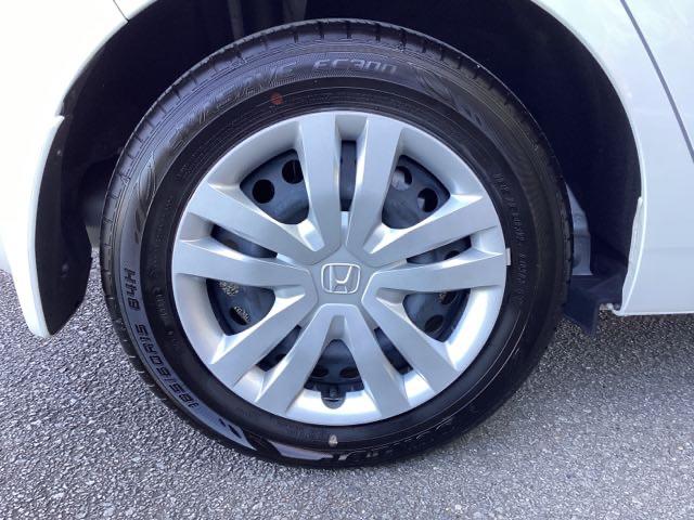 フィット e:HEVホーム 試乗車 メモリーナビ ドラレコ ETC 前後誤発進抑制機能 助手席エアバッグ 運転席エアバッグ アイドリングストップ 禁煙 LEDライト USB接続 バックカメラ ABS サイドエアバッグ DVD再生(22枚目)