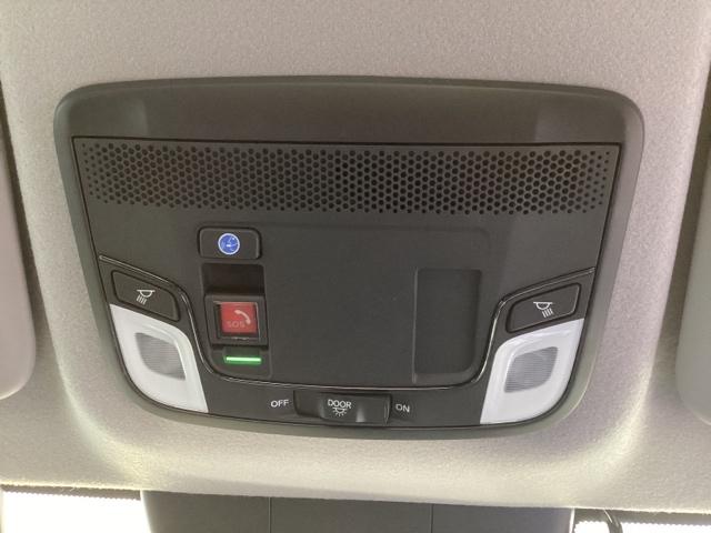 フィット e:HEVホーム 試乗車 メモリーナビ ドラレコ ETC 前後誤発進抑制機能 助手席エアバッグ 運転席エアバッグ アイドリングストップ 禁煙 LEDライト USB接続 バックカメラ ABS サイドエアバッグ DVD再生(29枚目)