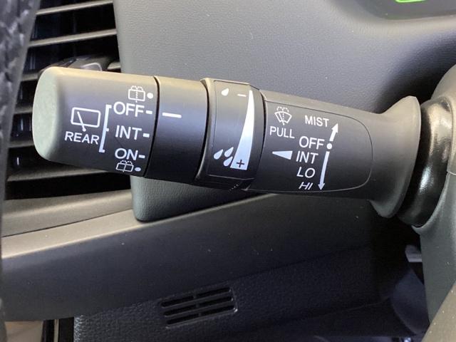 フィット e:HEVホーム 試乗車 メモリーナビ ドラレコ ETC 前後誤発進抑制機能 助手席エアバッグ 運転席エアバッグ アイドリングストップ 禁煙 LEDライト USB接続 バックカメラ ABS サイドエアバッグ DVD再生(36枚目)