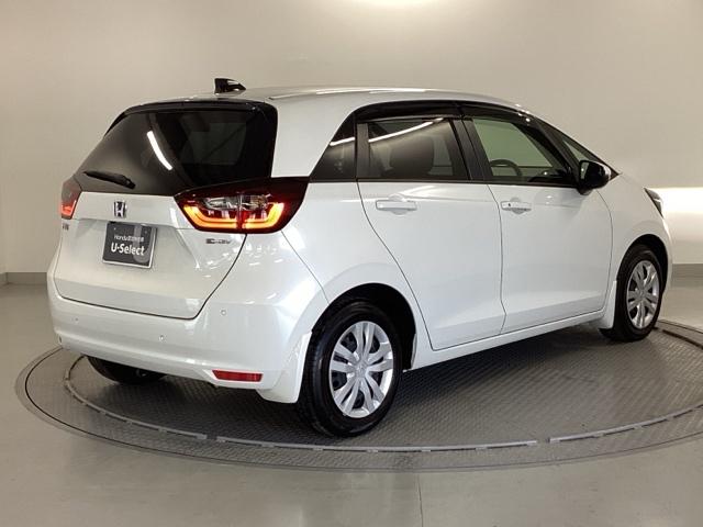 フィット e:HEVホーム 純正ナビ フルセグ リアカメラ 前後誤発進抑制機能 クリソナ 助手席エアバッグ 運転席エアバッグ アイドリングストップ 禁煙 LEDライト USB接続 バックカメラ ABS サイドエアバッグ キーレス(8枚目)