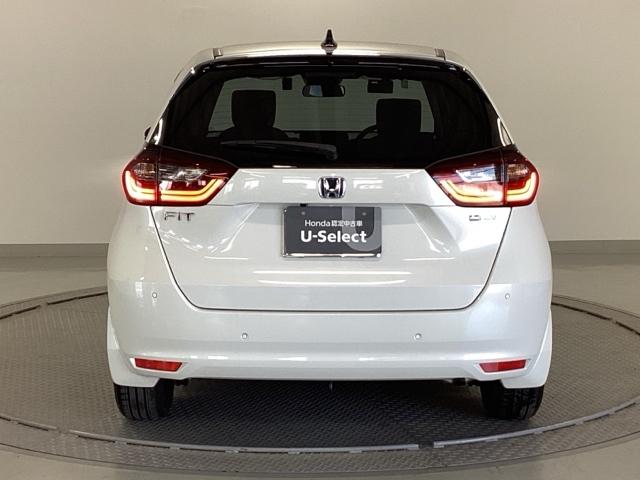 フィット e:HEVホーム 純正ナビ フルセグ リアカメラ 前後誤発進抑制機能 クリソナ 助手席エアバッグ 運転席エアバッグ アイドリングストップ 禁煙 LEDライト USB接続 バックカメラ ABS サイドエアバッグ キーレス(9枚目)