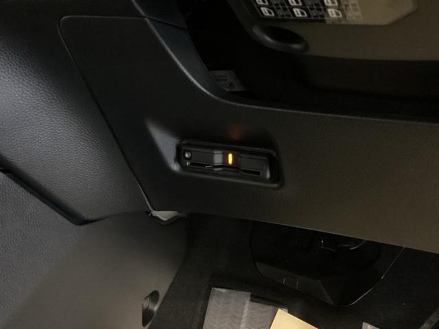 フィット e:HEVホーム 純正ナビ フルセグ リアカメラ 前後誤発進抑制機能 クリソナ 助手席エアバッグ 運転席エアバッグ アイドリングストップ 禁煙 LEDライト USB接続 バックカメラ ABS サイドエアバッグ キーレス(16枚目)