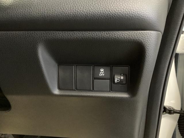 フィット e:HEVホーム 純正ナビ フルセグ リアカメラ 前後誤発進抑制機能 クリソナ 助手席エアバッグ 運転席エアバッグ アイドリングストップ 禁煙 LEDライト USB接続 バックカメラ ABS サイドエアバッグ キーレス(17枚目)