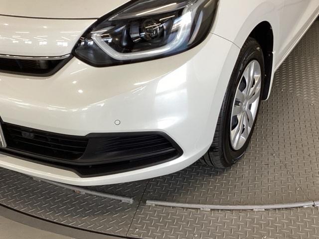 フィット e:HEVホーム 純正ナビ フルセグ リアカメラ 前後誤発進抑制機能 クリソナ 助手席エアバッグ 運転席エアバッグ アイドリングストップ 禁煙 LEDライト USB接続 バックカメラ ABS サイドエアバッグ キーレス(30枚目)