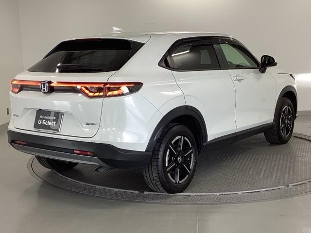 ヴェゼル ｅ：ＨＥＶＸ　純正ナビ　フルセグ　リアカメラ　前後障害物センサー　ＡＡＣ　イモビライザー　スマ－トキ－　誤発進抑制　ＰＷ　クルコン　ＥＳＣ　ＥＴＣ装備　キーフリー　ＬＥＤヘッドランプ　ナビＴＶ　ＤＶＤ再生可　ＡＢＳ（8枚目）