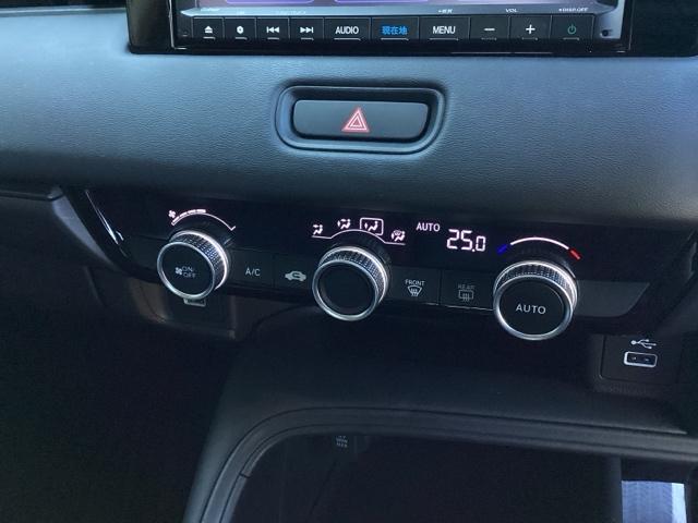 ヴェゼル ｅ：ＨＥＶＸ　純正ナビ　フルセグ　リアカメラ　前後障害物センサー　ＡＡＣ　イモビライザー　スマ－トキ－　誤発進抑制　ＰＷ　クルコン　ＥＳＣ　ＥＴＣ装備　キーフリー　ＬＥＤヘッドランプ　ナビＴＶ　ＤＶＤ再生可　ＡＢＳ（13枚目）