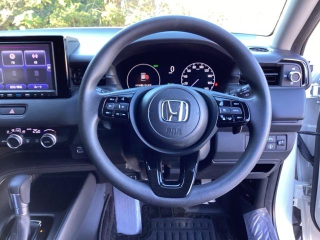 ヴェゼル ｅ：ＨＥＶＸ　純正ナビ　フルセグ　リアカメラ　前後障害物センサー　ＡＡＣ　イモビライザー　スマ－トキ－　誤発進抑制　ＰＷ　クルコン　ＥＳＣ　ＥＴＣ装備　キーフリー　ＬＥＤヘッドランプ　ナビＴＶ　ＤＶＤ再生可　ＡＢＳ（18枚目）