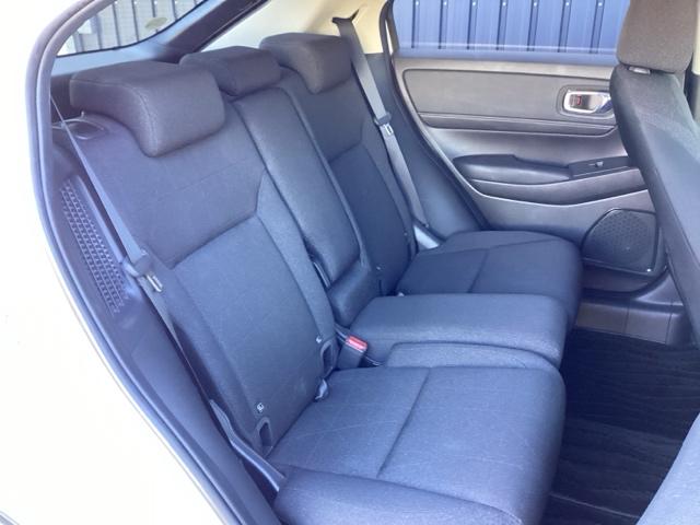 ヴェゼル ｅ：ＨＥＶＸ　純正ナビ　フルセグ　リアカメラ　前後障害物センサー　ＡＡＣ　イモビライザー　スマ－トキ－　誤発進抑制　ＰＷ　クルコン　ＥＳＣ　ＥＴＣ装備　キーフリー　ＬＥＤヘッドランプ　ナビＴＶ　ＤＶＤ再生可　ＡＢＳ（20枚目）