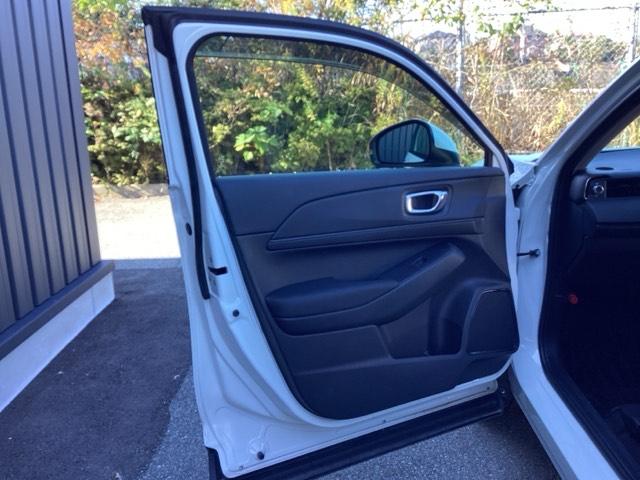 ヴェゼル ｅ：ＨＥＶＸ　純正ナビ　フルセグ　リアカメラ　前後障害物センサー　ＡＡＣ　イモビライザー　スマ－トキ－　誤発進抑制　ＰＷ　クルコン　ＥＳＣ　ＥＴＣ装備　キーフリー　ＬＥＤヘッドランプ　ナビＴＶ　ＤＶＤ再生可　ＡＢＳ（38枚目）