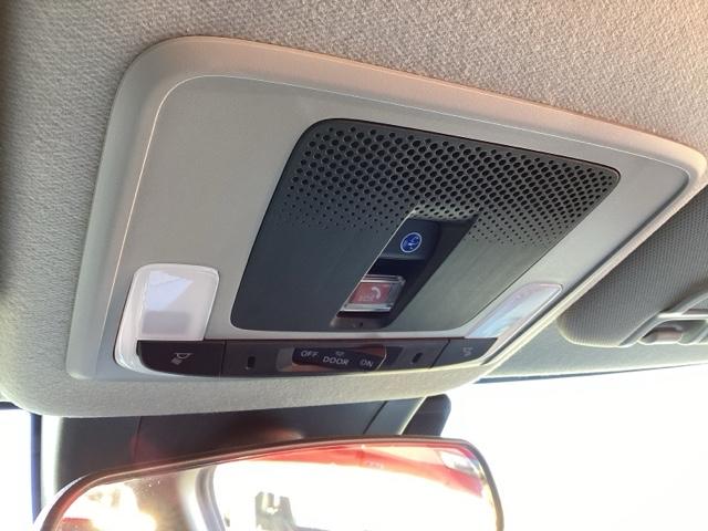 ヴェゼル ｅ：ＨＥＶＸ　純正ナビ　フルセグ　リアカメラ　前後障害物センサー　ＡＡＣ　イモビライザー　スマ－トキ－　誤発進抑制　ＰＷ　クルコン　ＥＳＣ　ＥＴＣ装備　キーフリー　ＬＥＤヘッドランプ　ナビＴＶ　ＤＶＤ再生可　ＡＢＳ（45枚目）