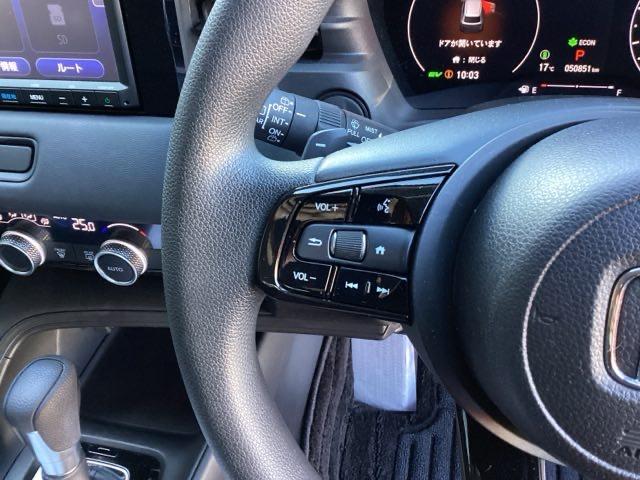 ヴェゼル ｅ：ＨＥＶＸ　純正ナビ　フルセグ　リアカメラ　前後障害物センサー　ＡＡＣ　イモビライザー　スマ－トキ－　誤発進抑制　ＰＷ　クルコン　ＥＳＣ　ＥＴＣ装備　キーフリー　ＬＥＤヘッドランプ　ナビＴＶ　ＤＶＤ再生可　ＡＢＳ（47枚目）