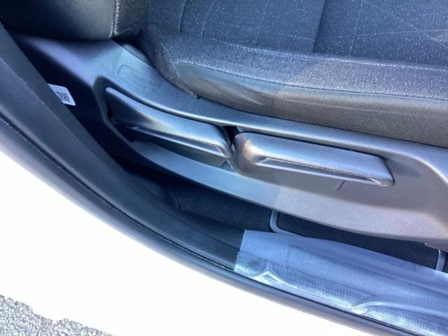 ヴェゼル ｅ：ＨＥＶＸ　純正ナビ　フルセグ　リアカメラ　前後障害物センサー　ＡＡＣ　イモビライザー　スマ－トキ－　誤発進抑制　ＰＷ　クルコン　ＥＳＣ　ＥＴＣ装備　キーフリー　ＬＥＤヘッドランプ　ナビＴＶ　ＤＶＤ再生可　ＡＢＳ（49枚目）