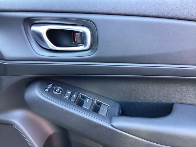 ヴェゼル ｅ：ＨＥＶＸ　純正ナビ　フルセグ　リアカメラ　前後障害物センサー　ＡＡＣ　イモビライザー　スマ－トキ－　誤発進抑制　ＰＷ　クルコン　ＥＳＣ　ＥＴＣ装備　キーフリー　ＬＥＤヘッドランプ　ナビＴＶ　ＤＶＤ再生可　ＡＢＳ（51枚目）