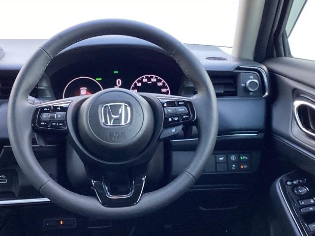 ヴェゼル e:HEVZ メモリーナビ ドラレコ ETC リアカメラ 衝突回避支援ブレーキ機能 スマキ Pトランク フルオートエアコン Dレコ エアバッグ 両席エアバック Rカメ 記録簿付 パワーウィンドウ LEDランプ(3枚目)