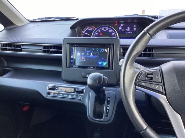 ワゴンＲ ハイブリッドＦＺ　ディスプレイオーディオ　ＥＴＣ　ＤＶＤ　ＣＤ　アイドルストップ　シートヒー　ＰＳ　ＰＷ　盗難防止　ＳＲＳ　ＬＥＤライト　ＷエアＢ　スマートキー　横滑り防止　フルオートエアコン　記録簿　ＡＢＳ（6枚目）