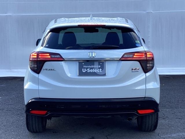 ヴェゼル ハイブリッドＲＳ・ホンダセンシング　メモリーナビ　リアカメラ　シートヒーター　定期点検記録簿　サイドＳＲＳ　Ｒカメ　フルオートエアコン　ＵＳＢ接続　両席エアバック　スマキー　オートクルーズコントロール　衝突軽減ブレーキシステム　ＴＶナビ（10枚目）