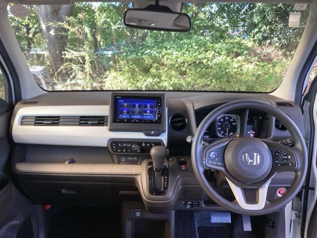 N-WGN Lホンダセンシング 純正ナビ フルセグ リアカメラ ETC装備 Bモニタ 誤発進抑制 シートヒータ DVD 横滑り防止機能 USBポート パーキングセンサー セキュリティアラーム キーフリー ナビTV スマートキー(3枚目)