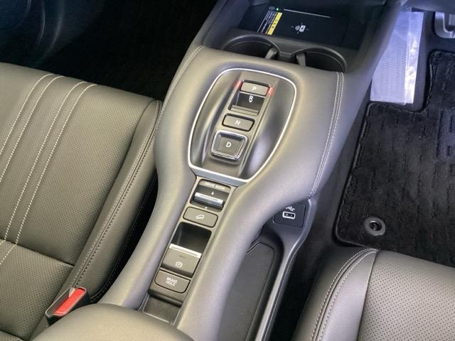 ZR-V e:HEVZ特別仕様車ブラックスタイル 純正メモリナビ 本革パワーシート ETC アラウンドビューモニター LEDヘッドランプ スマ-トキ- クルコン 電動シート オートライト ドライブレコーダー 記録簿 シートヒーター 本革シート ESC(13枚目)